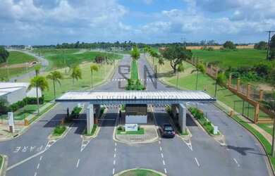 Imagem: O terreno possui 431m² de Área e está localizado em Comercial