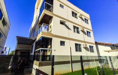 Imagem: O apartamento possui 2 Dormitórios, 1 Suíte, 2 Banheiros