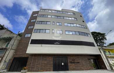 Imagem: O apartamento possui 2 Dormitórios, 1 Suíte, 2 Banheiros