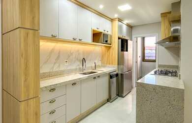 Imagem: O apartamento possui 2 Dormitórios, 1 Suíte, 1 Banheiro, 2