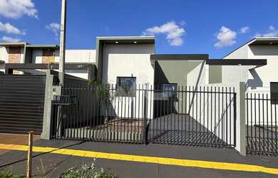 Imagem: A casa está localizado em Pinheirinho, Toledo à venda por