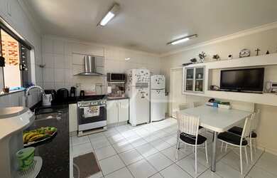 Imagem 12: Casa à venda, no Centro de Toledo, com terreno de 506 m com 1 suíte...