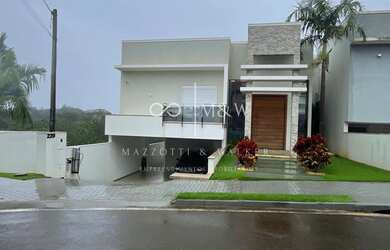 Imagem: A casa está localizado em Itaipu, Medianeira à venda por R$2.790.000