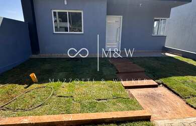 Imagem: A casa possui 3 Dormitórios, 1 Banheiro, 3 Vagas na garagem