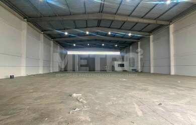 Imagem: O depósito possui 2 Banheiros, 800m² de Área Privada e está