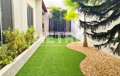 Imagem: A casa em condomínio possui 3 Dormitórios, 1 Suíte, 4 Banheiros