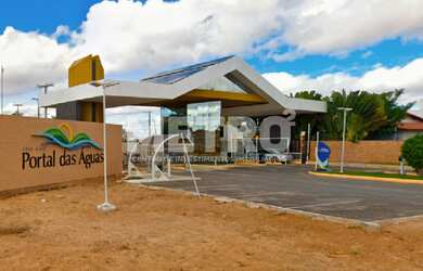 Imagem: O terreno possui 798m² de Área e está localizado em Pedra