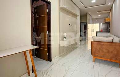 Imagem: A casa possui 2 Dormitórios, 1 Suíte, 2 Banheiros, Imóvel