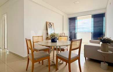 Imagem: O apartamento possui 2 Dormitórios, 1 Suíte, 2 Banheiros