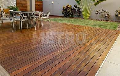 Imagem: A casa em condomínio possui 1 Dormitório, 3 Suítes, 4 Banheiros