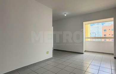 Imagem: O apartamento possui 2 Dormitórios, 1 Suíte, 2 Banheiros