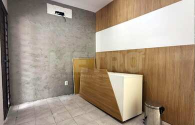 Imagem: A sala comercial possui 3 Banheiros e 200m² de Área Privada