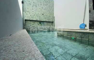 Imagem: A casa em condomínio possui 3 Dormitórios, 3 Suítes e 3 Banheiros