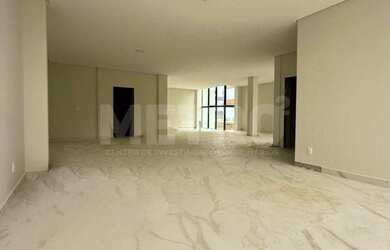 Imagem: A sala comercial possui 3 Banheiros, 170m² de Área Privada
