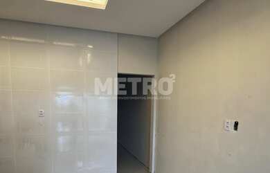 Imagem: A casa possui 2 Dormitórios, 1 Suíte, 2 Banheiros, 1 Vaga