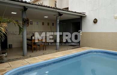 Imagem: A casa possui 3 Dormitórios, 1 Suíte, 2 Banheiros e 140m²