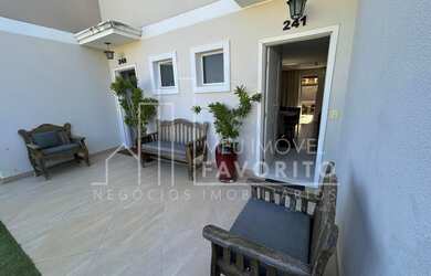 Imagem: A casa em condomínio possui 2 Dormitórios, 1 Suíte, 1 Banheiro