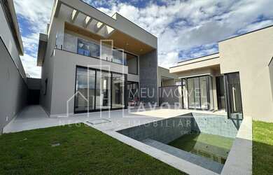 Imagem: A casa em condomínio possui 3 Dormitórios, 3 Suítes, 5 Banheiros