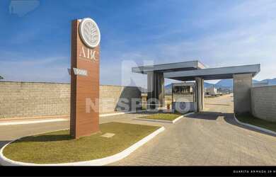 Imagem: O depósito possui 1.698m² de Área Privada e está localizado