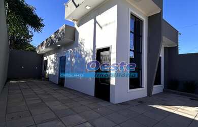 Imagem: A casa possui 1 Dormitório, 1 Suíte, 1 Banheiro, 2 Vagas na