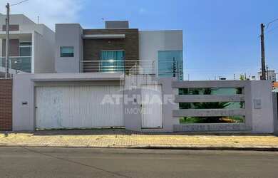 Imagem: A casa possui 3 Dormitórios, 1 Suíte, 2 Banheiros, 2 Vagas