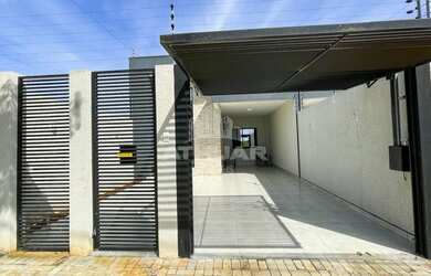 Imagem: A casa possui 1 Dormitório, 1 Suíte, 2 Banheiros, 2 Vagas