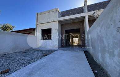 Imagem: A casa possui 3 Dormitórios, 2 Banheiros e 86m² de Área Privada