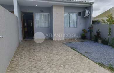 Imagem: A casa possui 2 Dormitórios, 1 Suíte, 1 Banheiro, 1 Vaga na