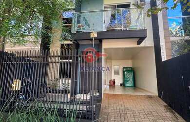 Imagem: A casa possui 2 Dormitórios, 1 Suíte, 1 Banheiro, 2 Vagas