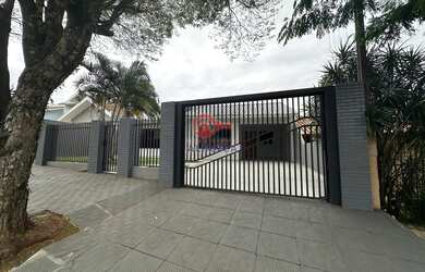 Imagem: A casa possui 2 Dormitórios, 1 Banheiro, 1 Vaga na garagem