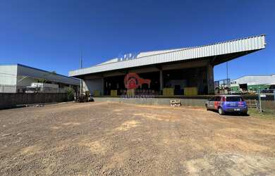 Imagem: O depósito possui 2 Banheiros e 1200m² de Área Privada e