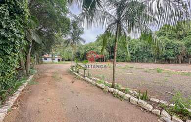 Imagem: A casa possui 2 Dormitórios, 1 Suíte, 1 Banheiro, 2 Vagas