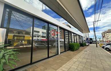 Imagem: A sala comercial possui 2 Banheiros e 185m² de Área Privada