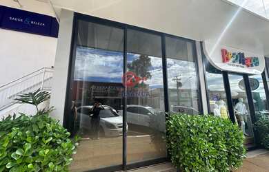 Imagem: A sala comercial possui 2 Banheiros e 185m² de Área Privada