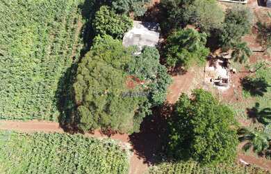 Imagem: A chácara possui 2 Dormitórios, 1 Suíte e 110m² de Área