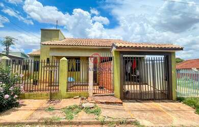 Imagem: A casa possui 1 Dormitório, 1 Suíte, 1 Banheiro, 1 Vaga na