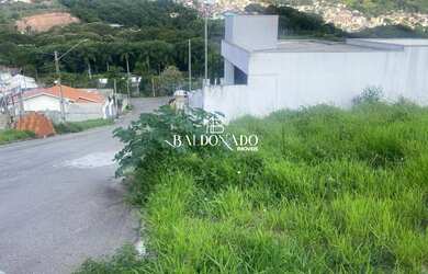 Imagem: O terreno possui 600m² de Área e está localizado em Ponte