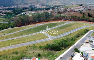 Imagem: O terreno possui 225m² de Área e está localizado em Morada