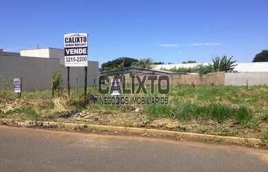 Imagem: O terreno possui 600m² de Área e está localizado em Segismundo