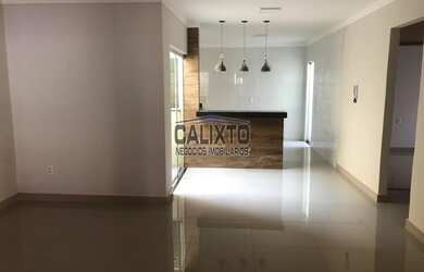 Imagem: A casa à venda possui 2 Dormitórios, 1 Suíte, 1 Banheiro