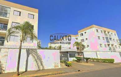 Imagem: O apartamento possui 3 Dormitórios, 1 Suíte, 1 Banheiro, 1