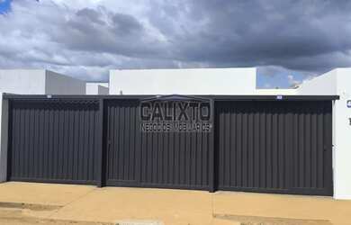 Imagem: A casa possui 2 Dormitórios, 1 Banheiro, 1 Vaga na garagem