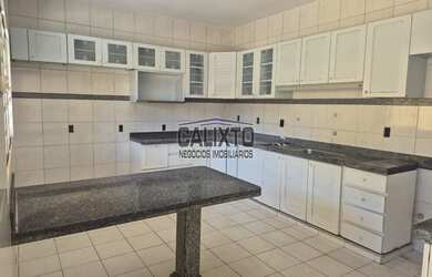 Imagem 4: CASA BAIRRO ROOSEVELT. Piscina, 300m² de Área Privada, 3 Vagas na garageme4...