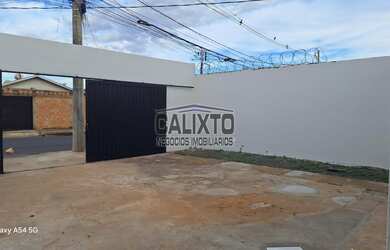 Imagem 3: CASA BAIRRO PEQUIS. Área de serviçoe62m² de Área Privada