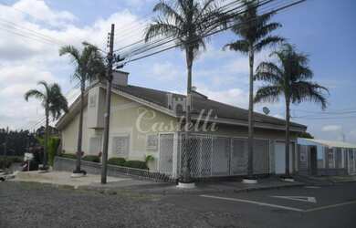 Imagem: A casa possui 3 Dormitórios, 3 Banheiros, 2 Vagas na garagem