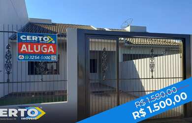 Imagem: A casa possui 2 Dormitórios, 1 Suíte, 1 Banheiro, 1 Vaga na