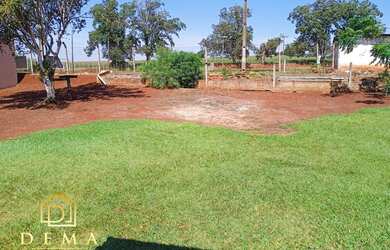 Imagem: A chácara possui 4 Dormitórios, 2 Banheiros e 1336m² de Área