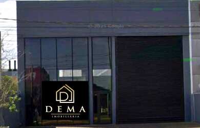 Imagem: O depósito possui 3 Banheiros e 410m² de Área Privada e está