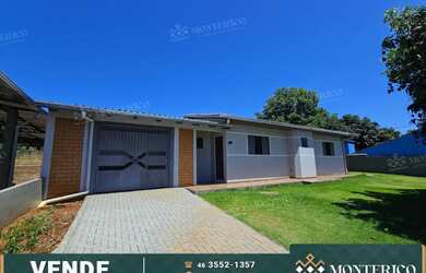 Imagem: A casa possui 3 Dormitórios, 2 Banheiros e 150m² de Área