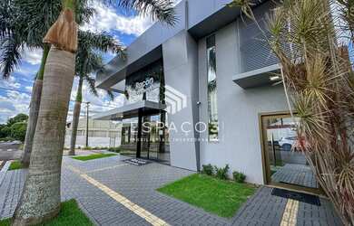 Imagem: O apartamento possui 2 Dormitórios, 1 Suíte, 2 Banheiros